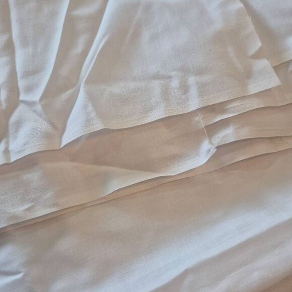 Fabric, White Cotton/Poly Batiste 45" x 3 yds - Picture 4 of 4